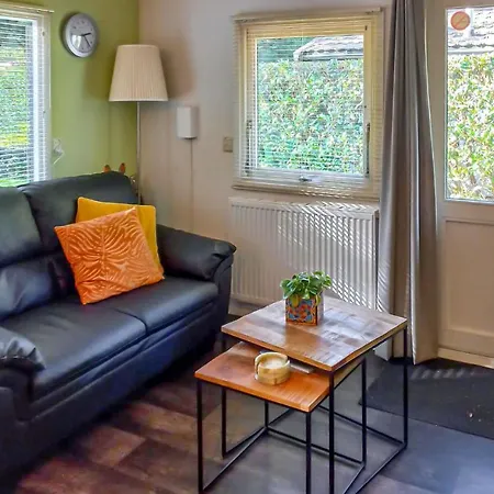 2 Bedroom Stunning Home In Vorden